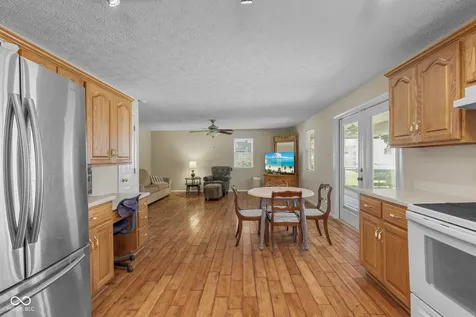 381 W Pearl Street Greenwood IN 46142