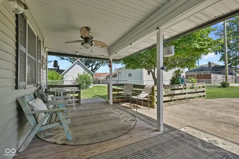 381 W Pearl Street Greenwood IN 46142