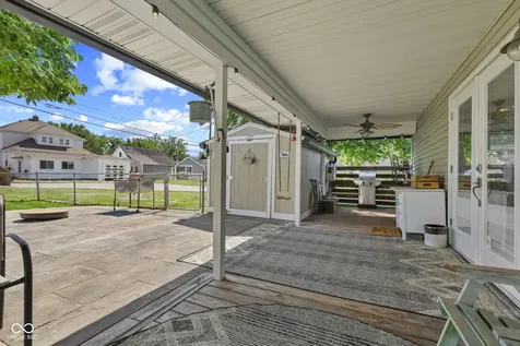 381 W Pearl Street Greenwood IN 46142