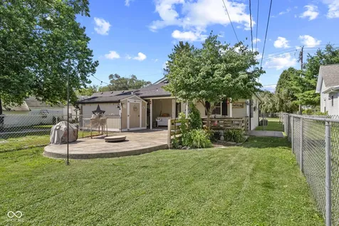 381 W Pearl Street Greenwood IN 46142