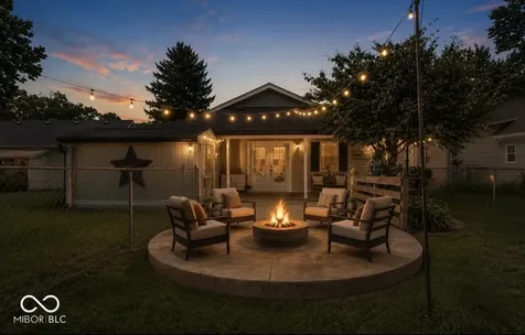 381 W Pearl Street Greenwood IN 46142