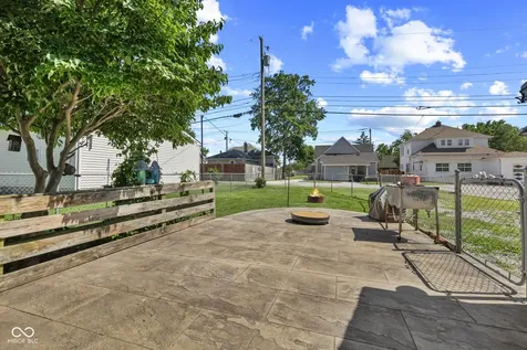 381 W Pearl Street Greenwood IN 46142