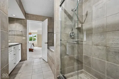10915 Brigantine Drive Indianapolis IN 46256