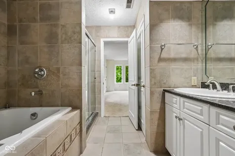 10915 Brigantine Drive Indianapolis IN 46256