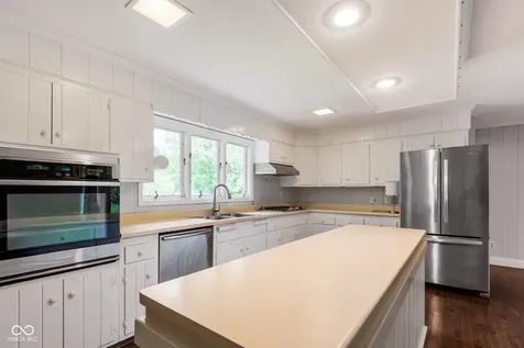 3233 Woodland Parkway Columbus IN 47203