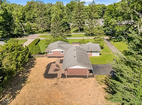 3233 Woodland Parkway Columbus IN 47203