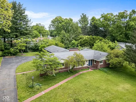 3233 Woodland Parkway Columbus IN 47203