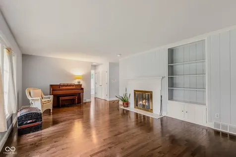 3233 Woodland Parkway Columbus IN 47203