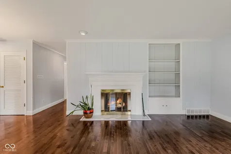 3233 Woodland Parkway Columbus IN 47203