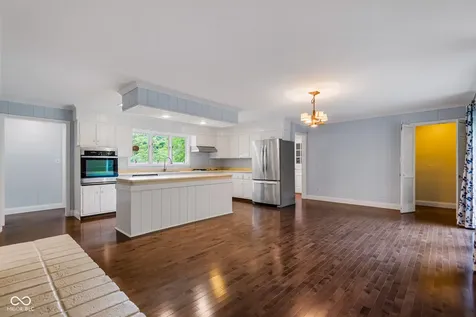 3233 Woodland Parkway Columbus IN 47203