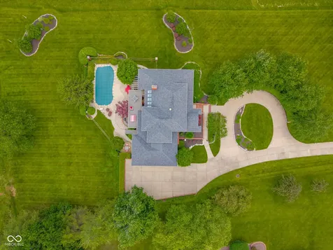 8224 W Mulligan Lane Columbus IN 47201