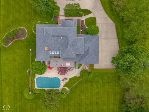8224 W Mulligan Lane Columbus IN 47201
