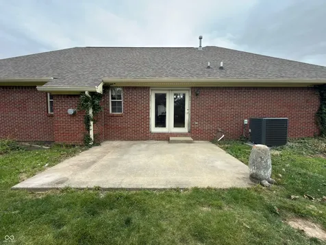 3393 W Sunset Drive N Greenfield IN 46140