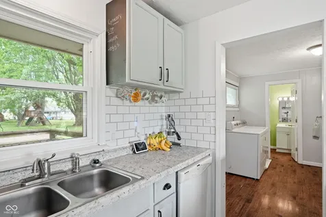 4405 S 50 W Anderson IN 46013