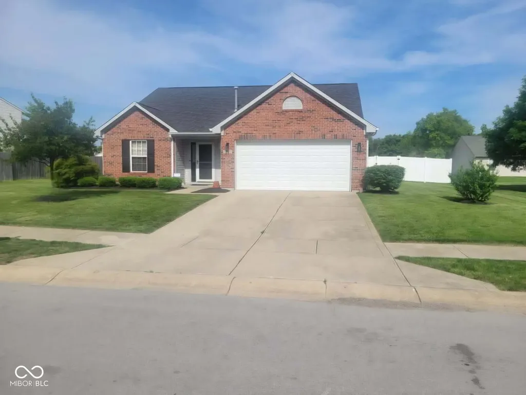913 Halyard Drive Avon IN 46123