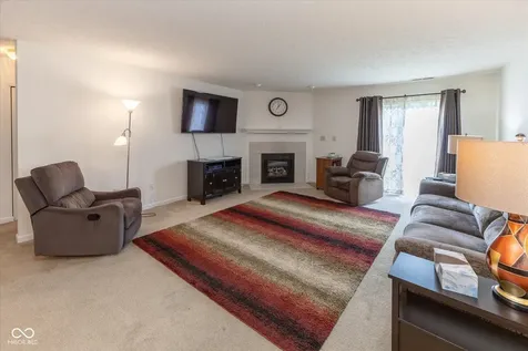 913 Halyard Drive Avon IN 46123