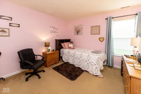 913 Halyard Drive Avon IN 46123