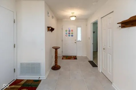 913 Halyard Drive Avon IN 46123