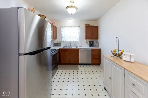 913 Halyard Drive Avon IN 46123