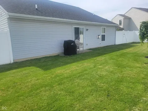 913 Halyard Drive Avon IN 46123