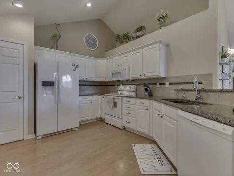1037 Laurelwood Lane Greenwood IN 46142