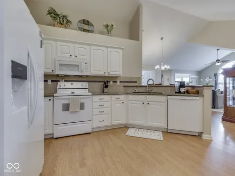1037 Laurelwood Lane Greenwood IN 46142