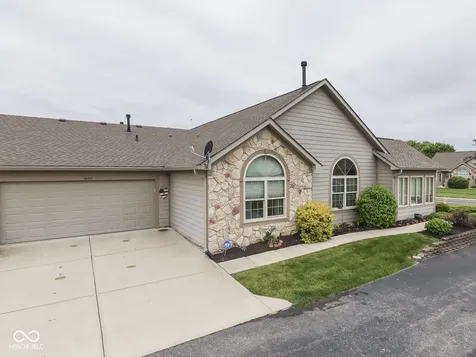 1037 Laurelwood Lane Greenwood IN 46142
