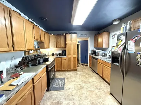 2827 S Oakland Drive Shelbyville IN 46176
