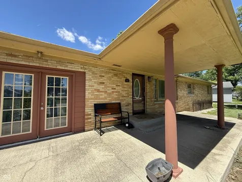 2827 S Oakland Drive Shelbyville IN 46176
