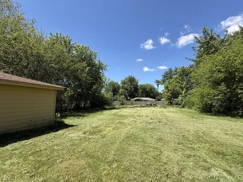 2827 S Oakland Drive Shelbyville IN 46176