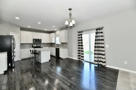8404 Penbrooke Place Indianapolis IN 46237