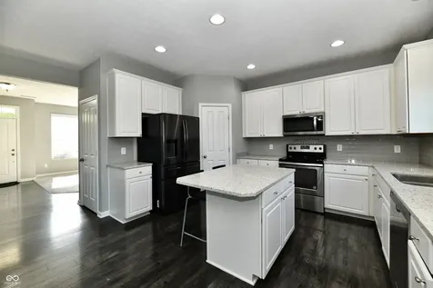 8404 Penbrooke Place Indianapolis IN 46237
