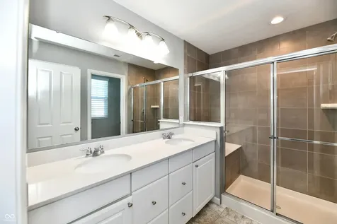 8404 Penbrooke Place Indianapolis IN 46237