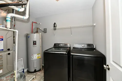 8404 Penbrooke Place Indianapolis IN 46237