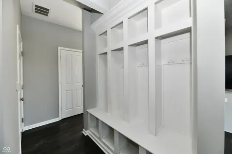 8404 Penbrooke Place Indianapolis IN 46237