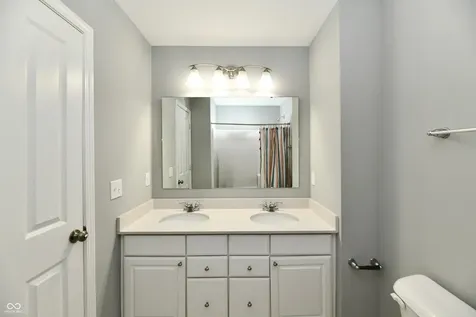8404 Penbrooke Place Indianapolis IN 46237