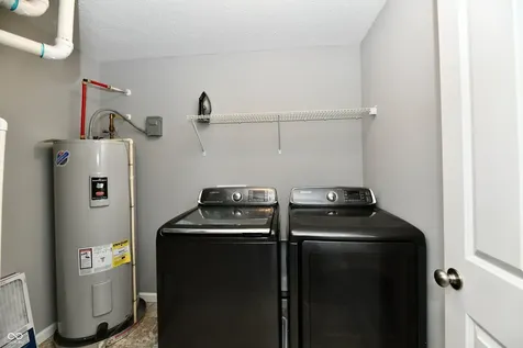 8404 Penbrooke Place Indianapolis IN 46237