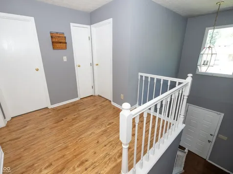 6037 Mcclellan Court Indianapolis IN 46254