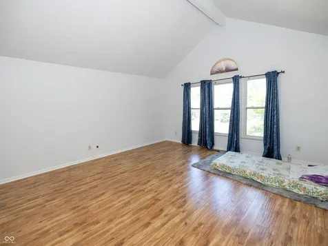 6037 Mcclellan Court Indianapolis IN 46254