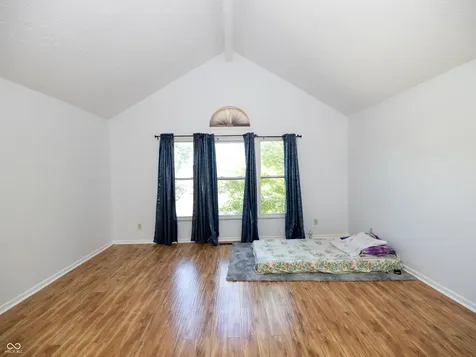 6037 Mcclellan Court Indianapolis IN 46254