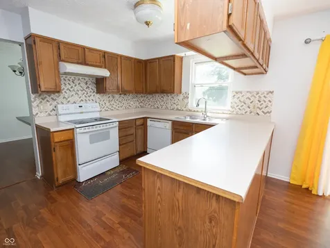6037 Mcclellan Court Indianapolis IN 46254