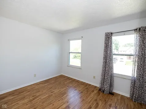 6037 Mcclellan Court Indianapolis IN 46254