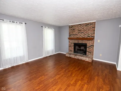 6037 Mcclellan Court Indianapolis IN 46254