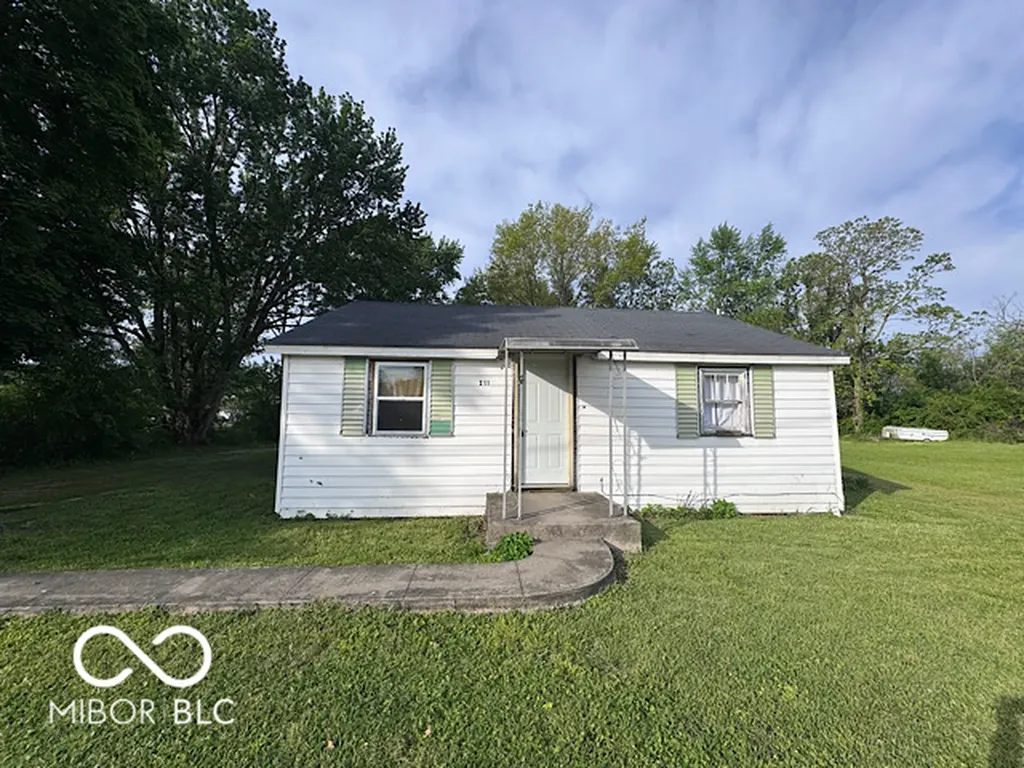 211 W Pearl Street Dunkirk IN 47336