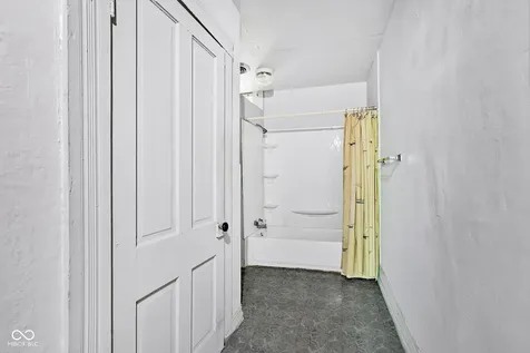 3722 S Gallatin Street Marion IN 46953