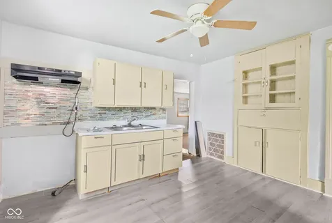 3722 S Gallatin Street Marion IN 46953
