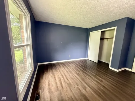 2 Holmes Court Greenfield IN 46140