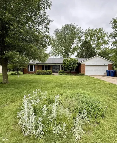 2 Holmes Court Greenfield IN 46140