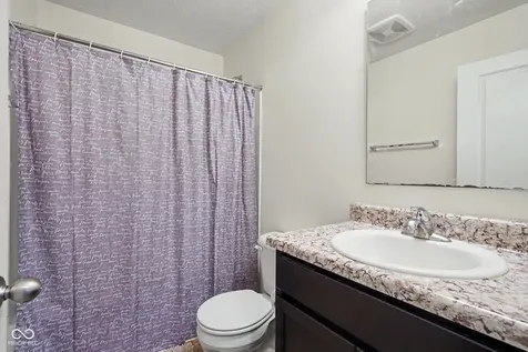6459 Pinebark Place Indianapolis IN 46217