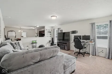 6459 Pinebark Place Indianapolis IN 46217